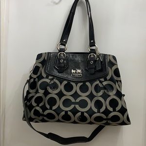 Coach Signature Carryall Hangbag